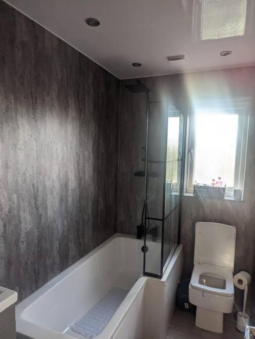 Cottage/Boutique Style - Free Parking & Wi-Fi Kingston upon Hull Exterior photo